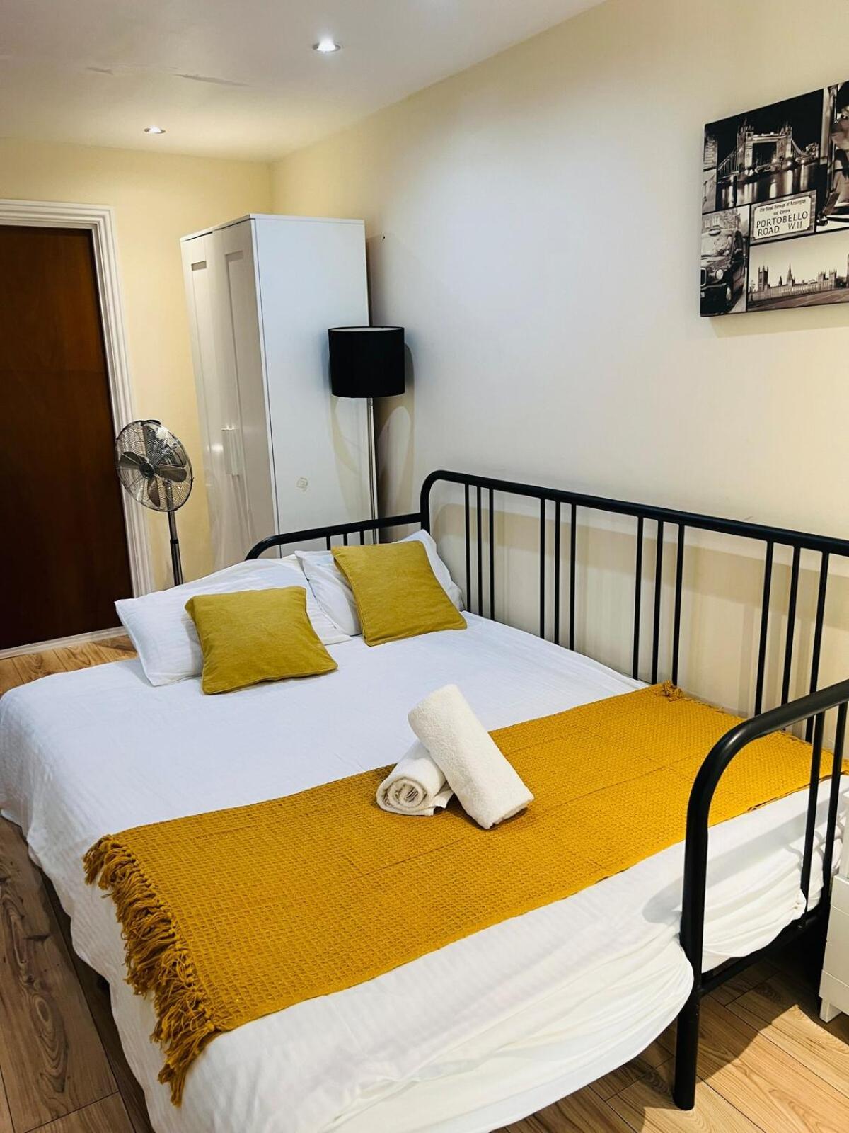 Beautiful One Bedroom Flat In Location Apartamento